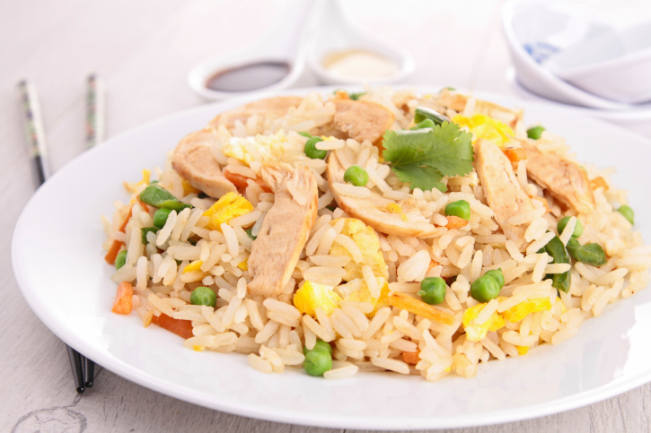 https://recipes.saladmaster.com/sites/default/files/slides/164122169_chicken%20rice.jpg