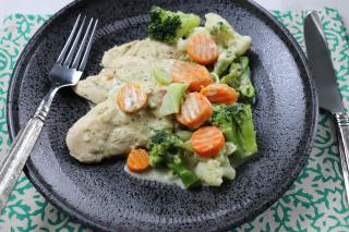 chicken, one pan meal, 30 minutes meal, vegetables, broccoli, carrots, cauliflower