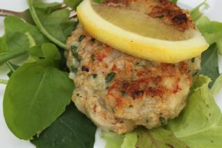Burger recipe made from seafood and garlic herb 