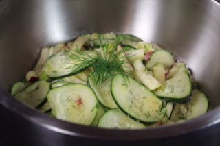 Saladmaster Recipe 316Ti Apple, Pear and Cucumber Salad