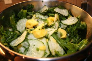 Saladmaster Recipe 316Ti Cookware: Cucumber, Mango and Spinach Salad